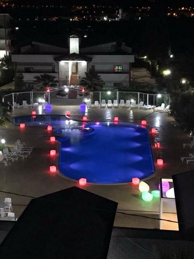 Suite Hotel Dominicus Grisolia Esterno foto